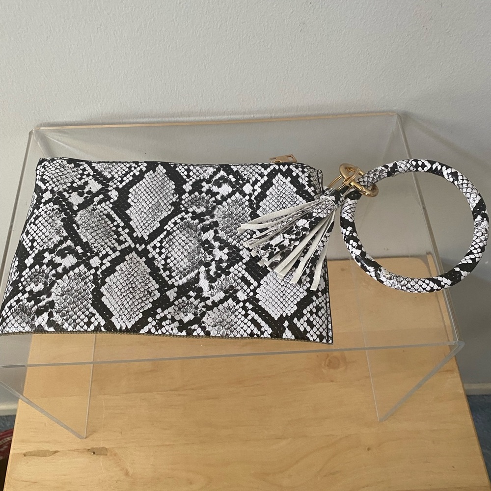 Wristlet - Picture 2 of 2